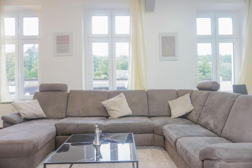 Apartment In Wuppertal - Charmante 3-Zimmer-Oase Mit Kamin Und Badewanne Esterno foto
