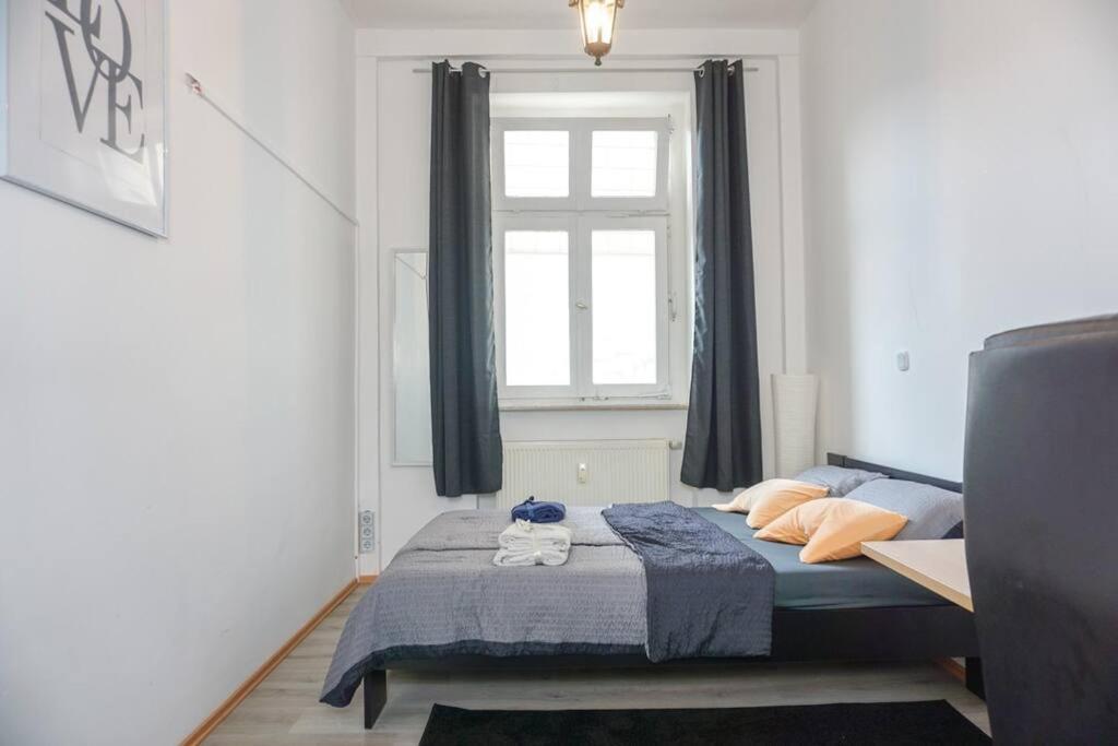 Apartment In Wuppertal - Charmante 3-Zimmer-Oase Mit Kamin Und Badewanne Esterno foto