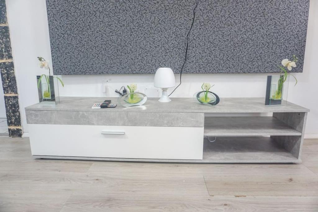 Apartment In Wuppertal - Charmante 3-Zimmer-Oase Mit Kamin Und Badewanne Esterno foto