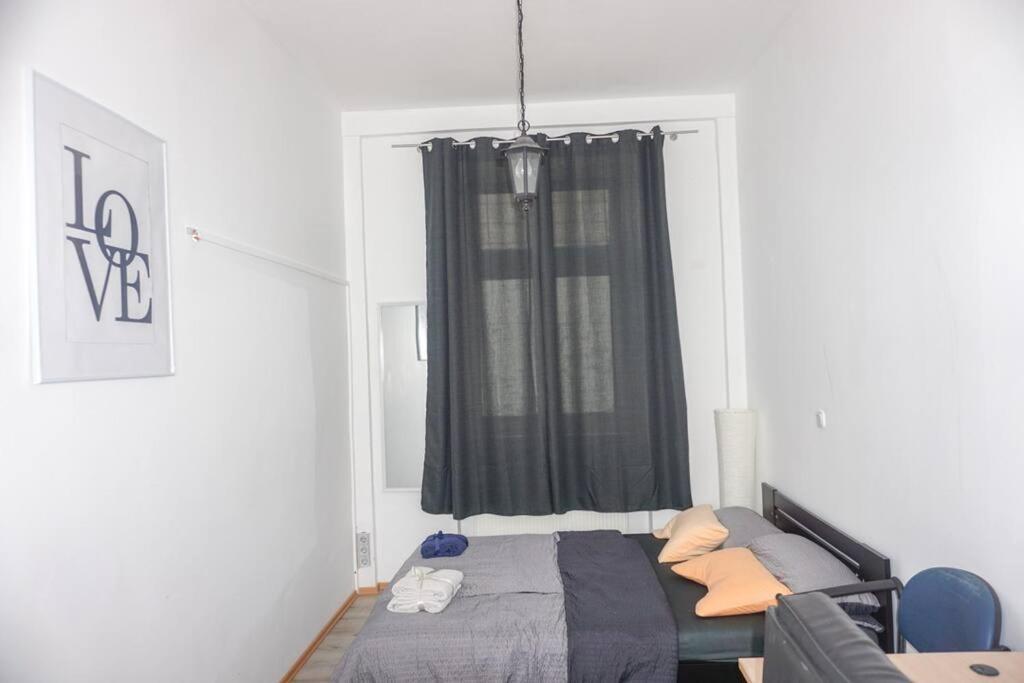 Apartment In Wuppertal - Charmante 3-Zimmer-Oase Mit Kamin Und Badewanne Esterno foto