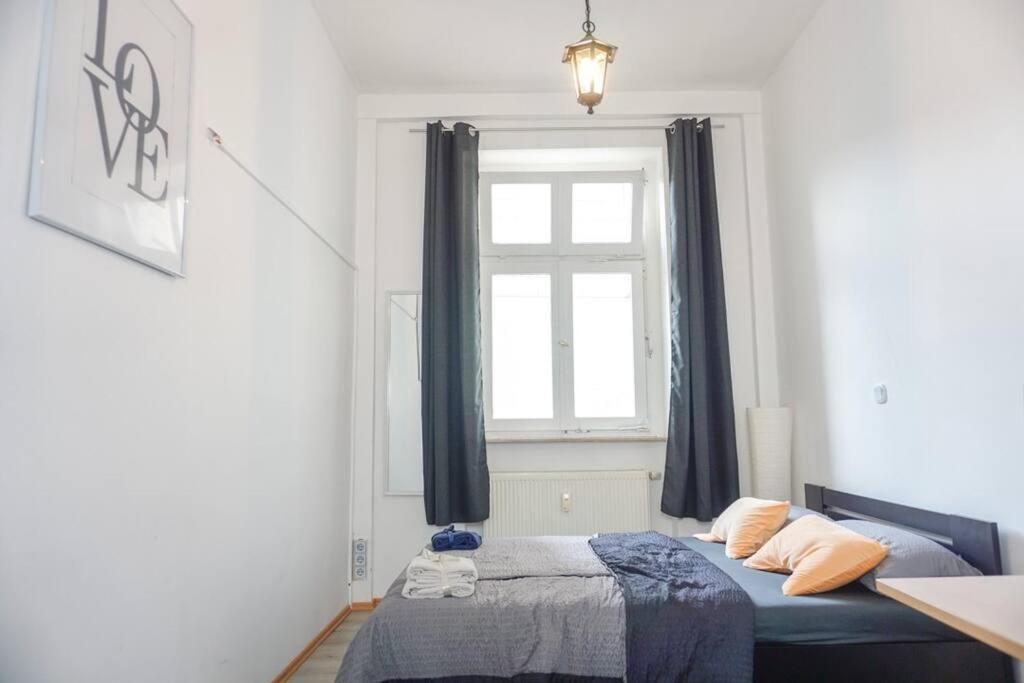 Apartment In Wuppertal - Charmante 3-Zimmer-Oase Mit Kamin Und Badewanne Esterno foto