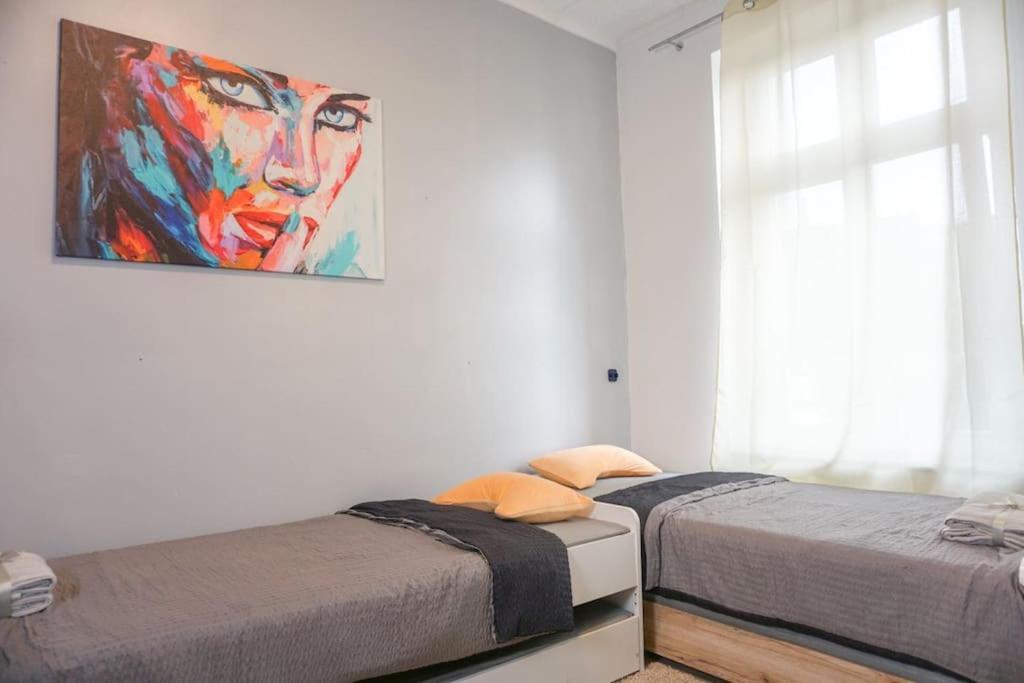 Apartment In Wuppertal - Charmante 3-Zimmer-Oase Mit Kamin Und Badewanne Esterno foto