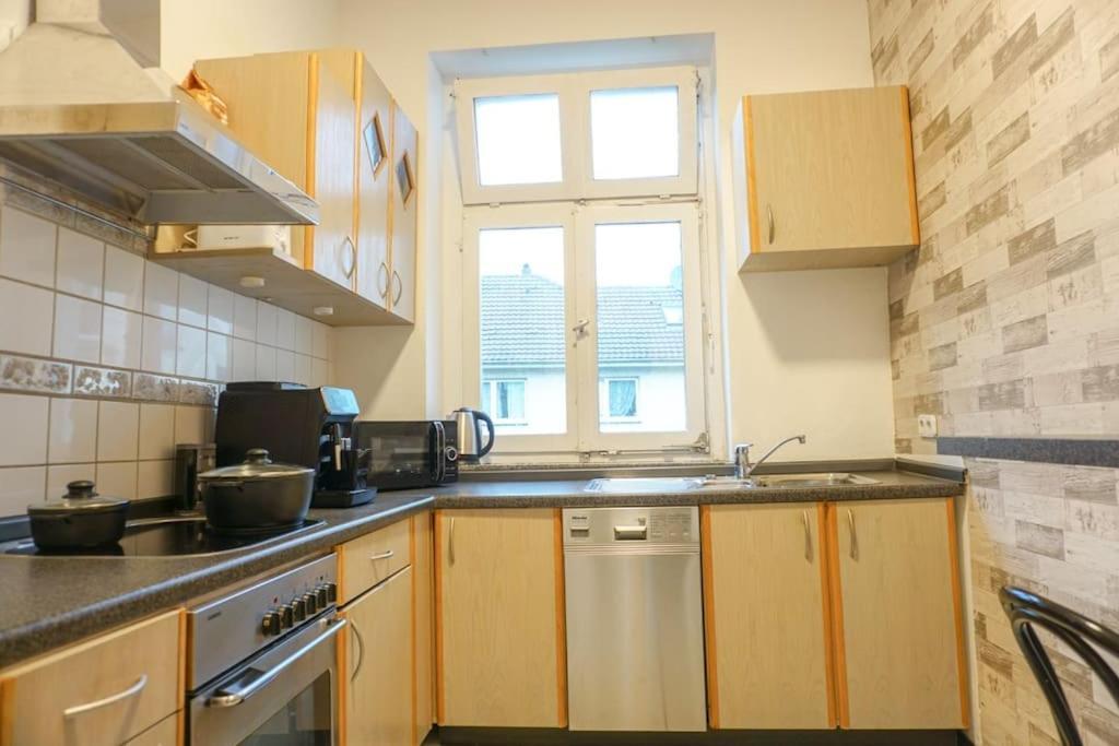 Apartment In Wuppertal - Charmante 3-Zimmer-Oase Mit Kamin Und Badewanne Esterno foto