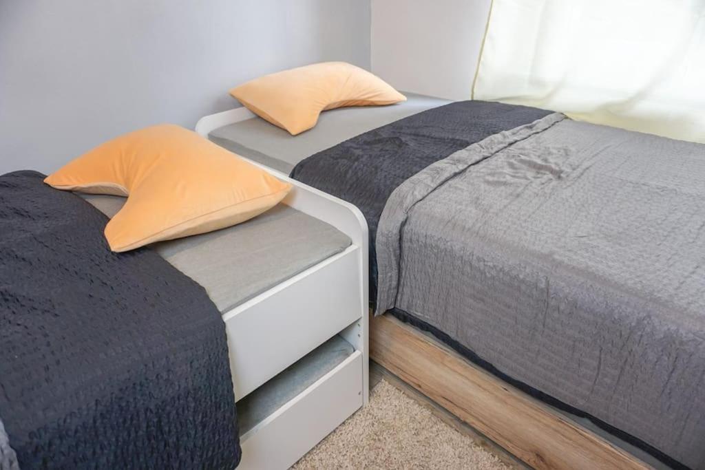 Apartment In Wuppertal - Charmante 3-Zimmer-Oase Mit Kamin Und Badewanne Esterno foto