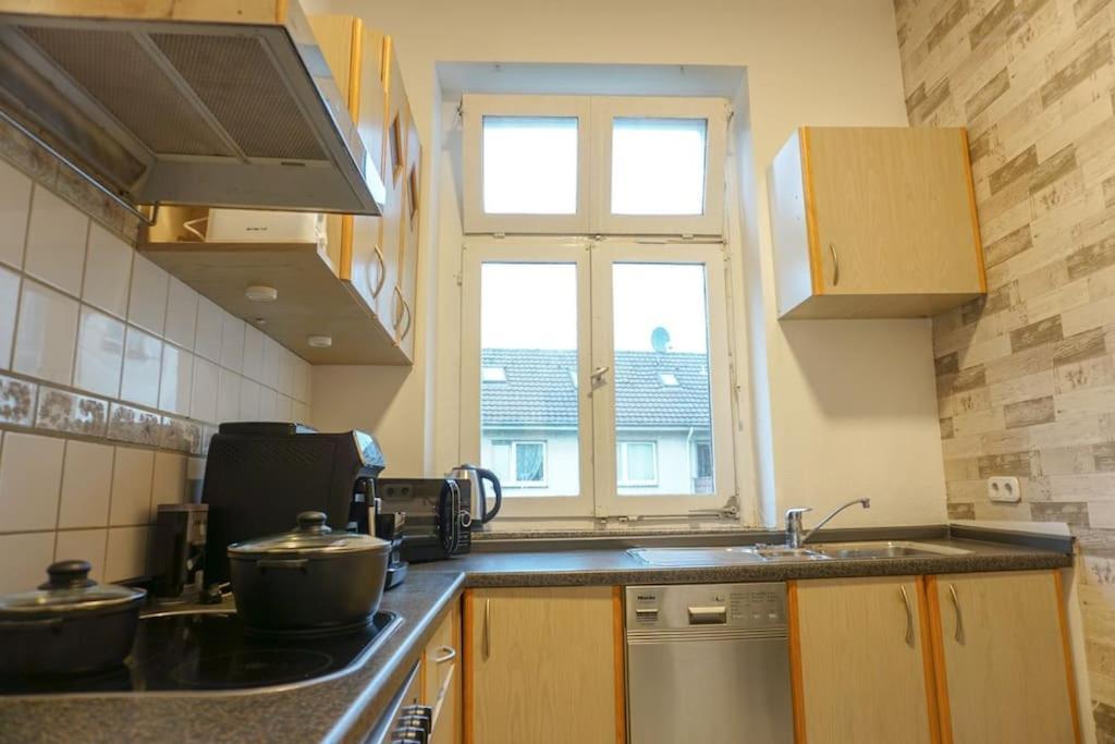 Apartment In Wuppertal - Charmante 3-Zimmer-Oase Mit Kamin Und Badewanne Esterno foto