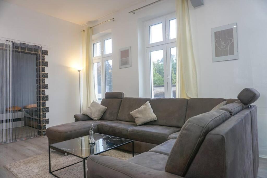 Apartment In Wuppertal - Charmante 3-Zimmer-Oase Mit Kamin Und Badewanne Esterno foto