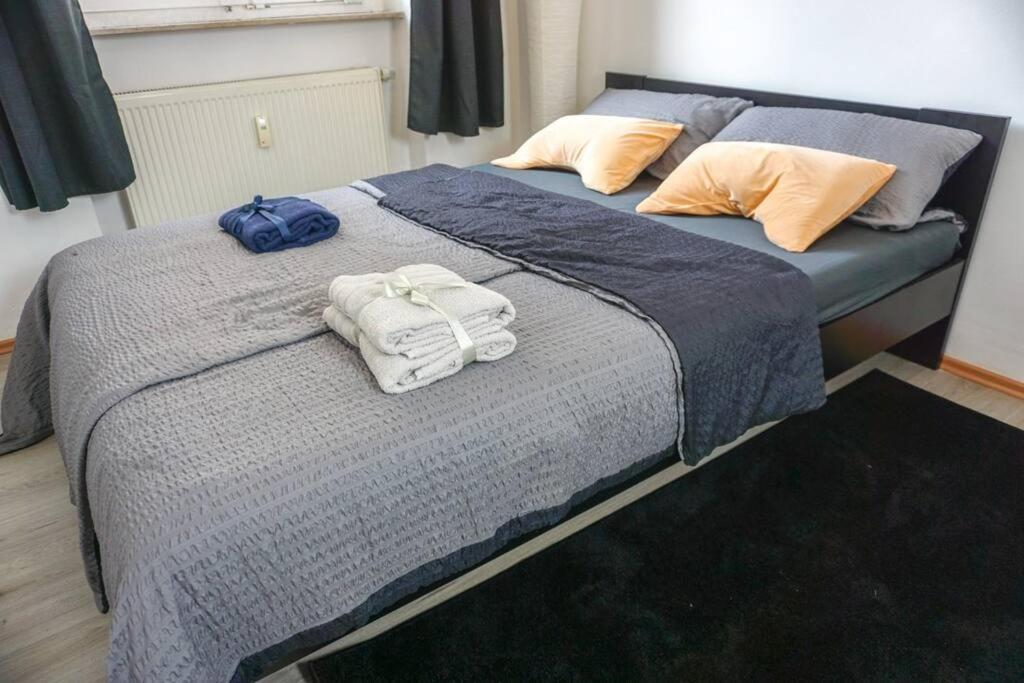 Apartment In Wuppertal - Charmante 3-Zimmer-Oase Mit Kamin Und Badewanne Esterno foto
